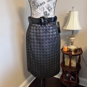 Tahari Metallic Black Pencil Skirt